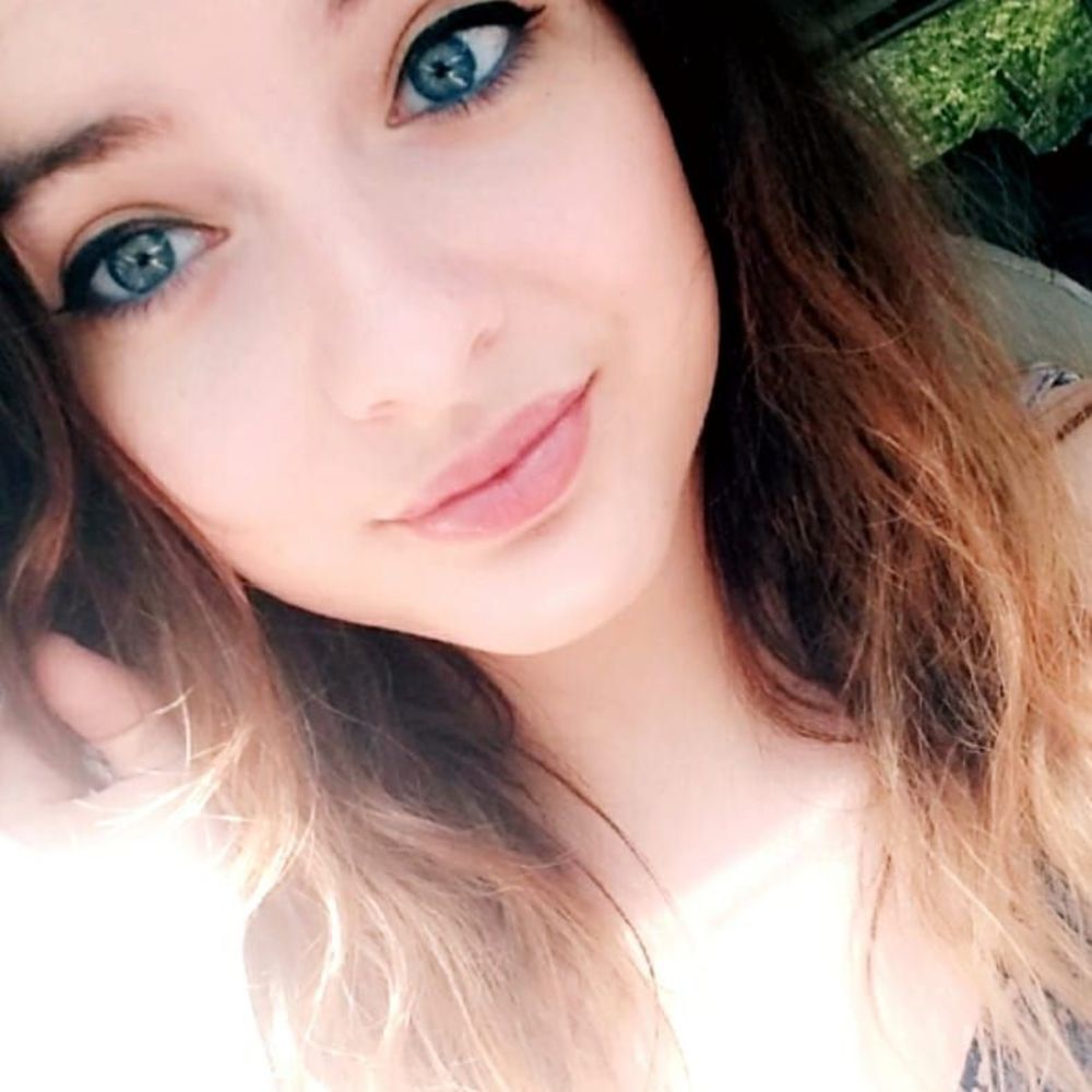 Meet your Posher, Rebecca